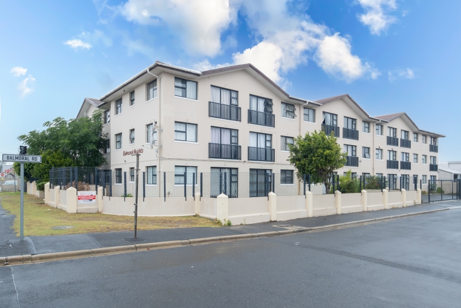 2 Bedroom Property for Sale in Lansdowne Western Cape